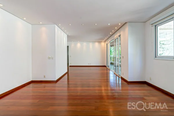 Apartamento em excelente localização no Itaim Bibi