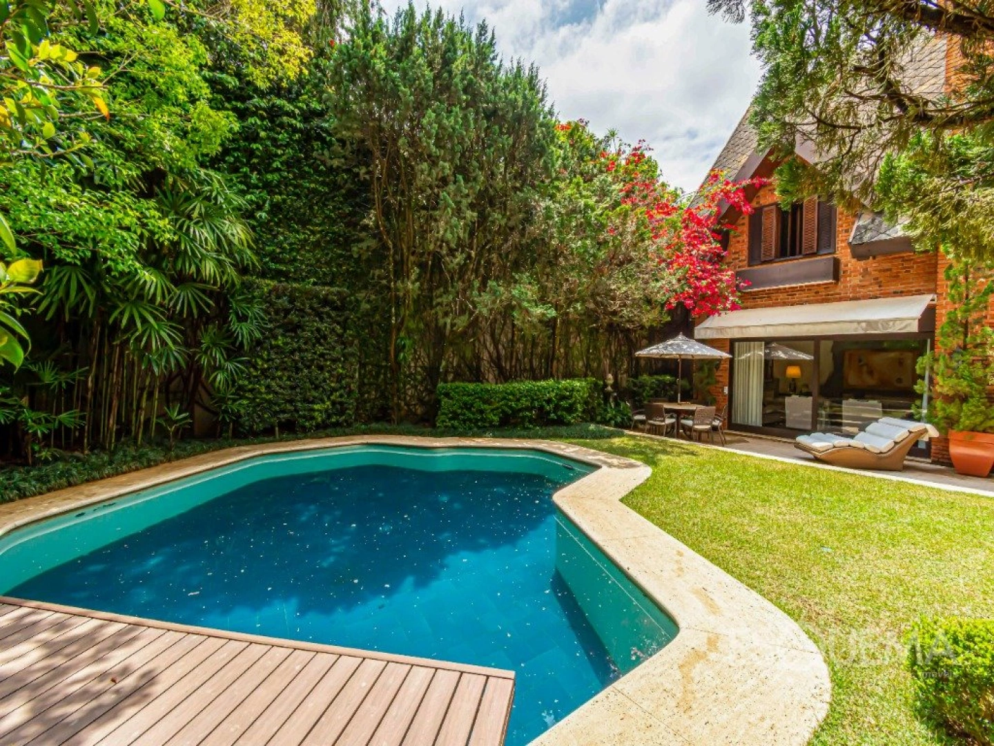 Casa em estilo normando no Jardim Guedala - Imagem 2