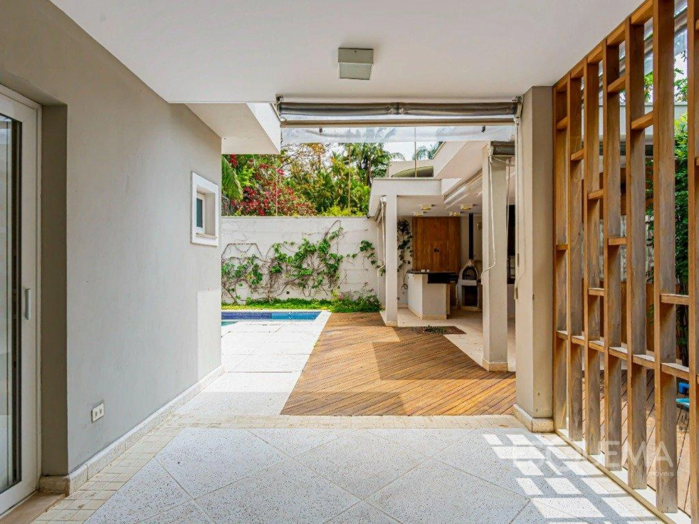 Casa charmosa em rua tranquila - Imagem 3