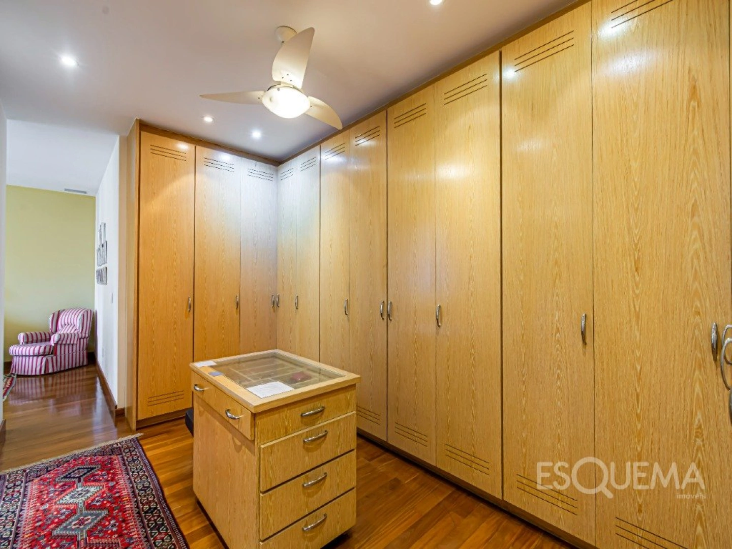 Apartamento com vista livre e planta generosa em Alto de Pinheiros - Imagem 10