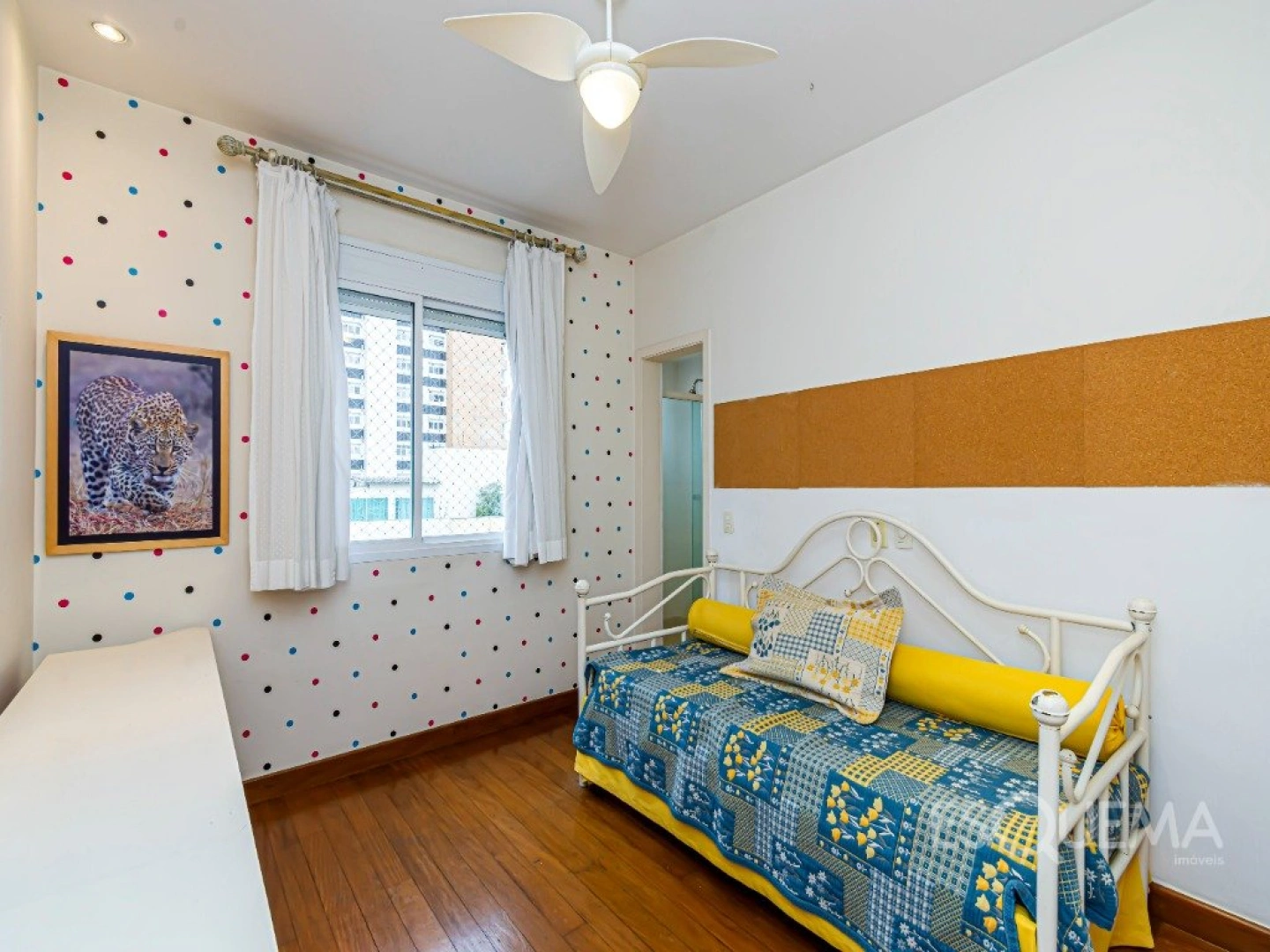 Apartamento com vista livre e planta generosa em Alto de Pinheiros - Imagem 14
