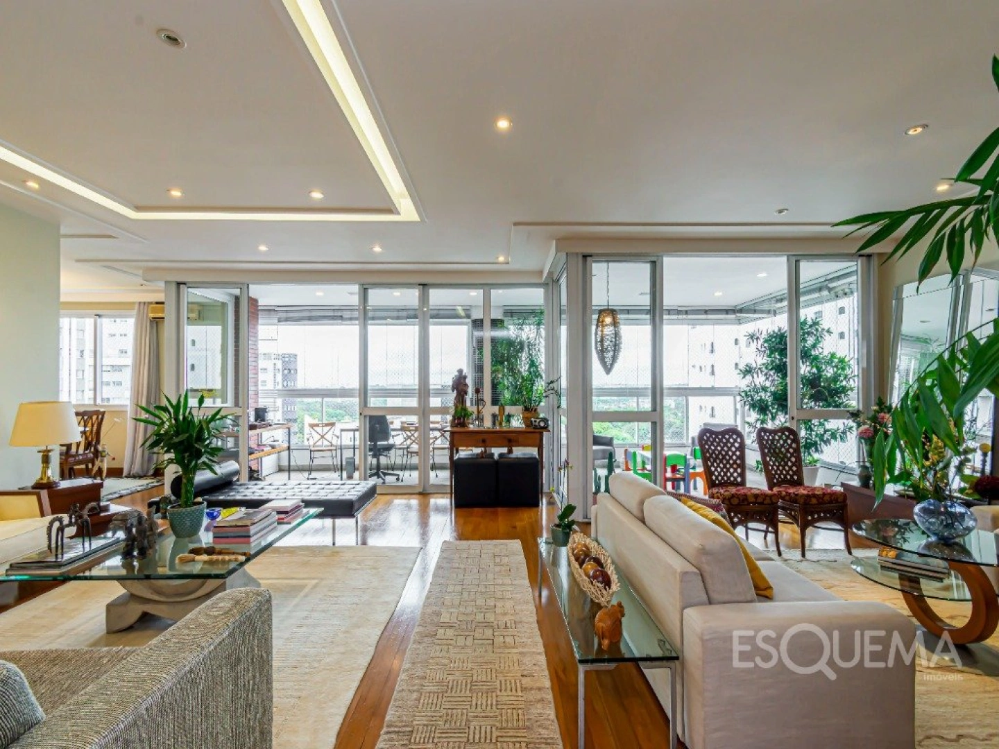 Apartamento com vista livre e planta generosa em Alto de Pinheiros - Imagem 1
