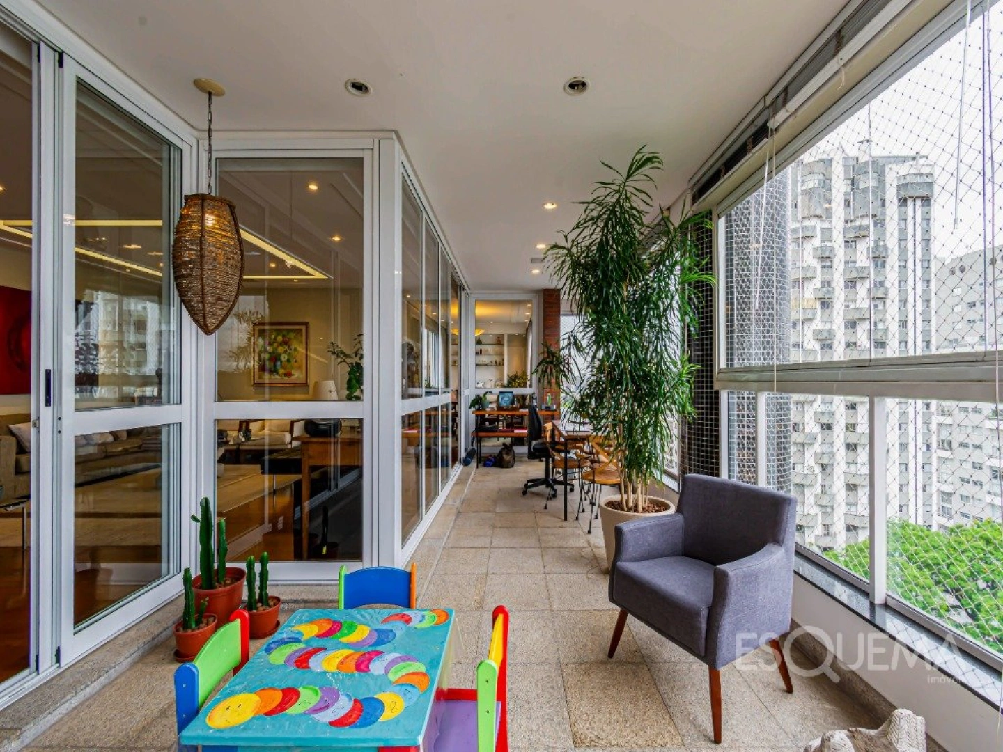 Apartamento com vista livre e planta generosa em Alto de Pinheiros - Imagem 5