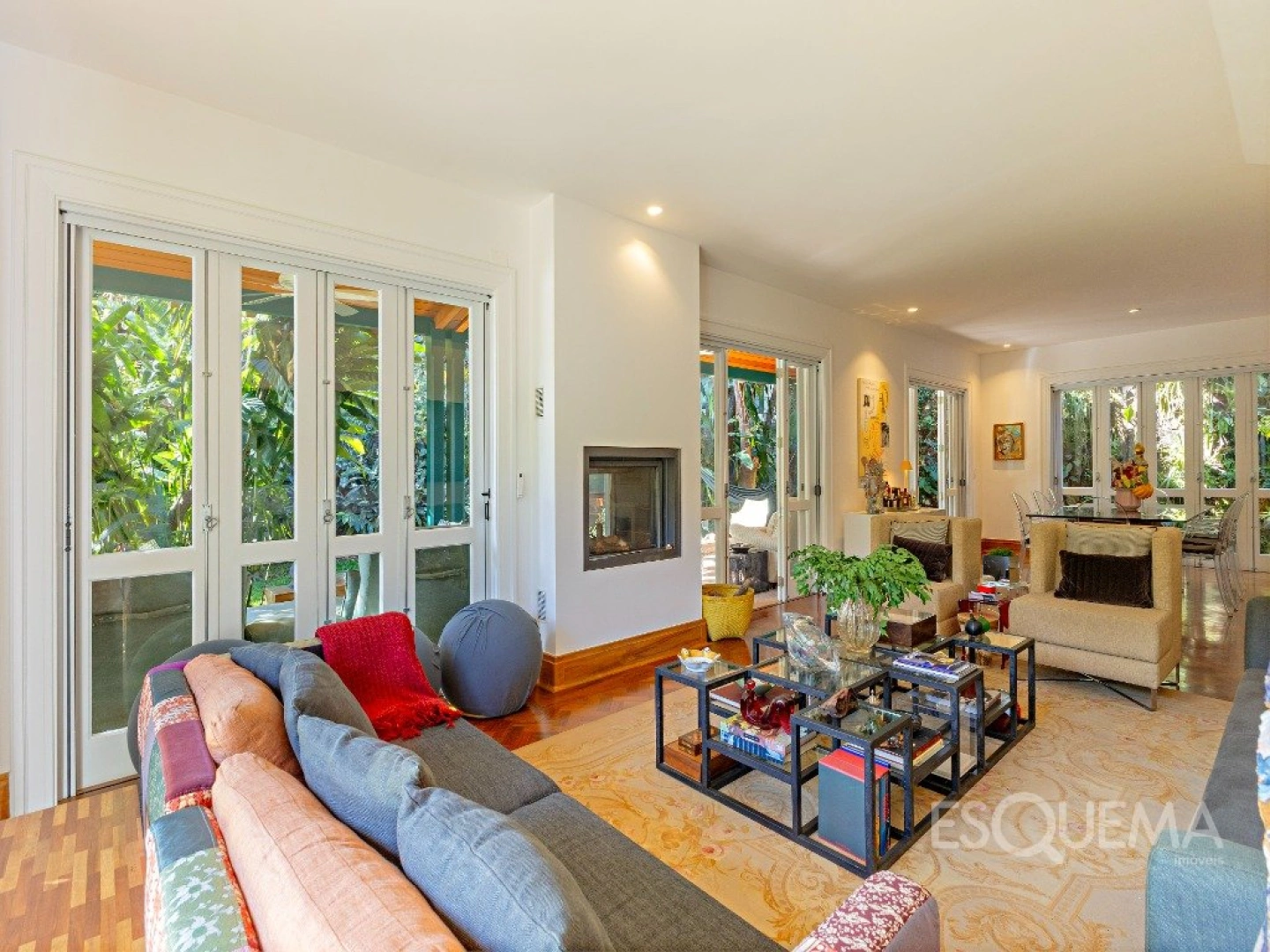 Casa no Jardim Europa com arquitetura, natureza e privacidade em terreno de 1.419 m² - Imagem 4