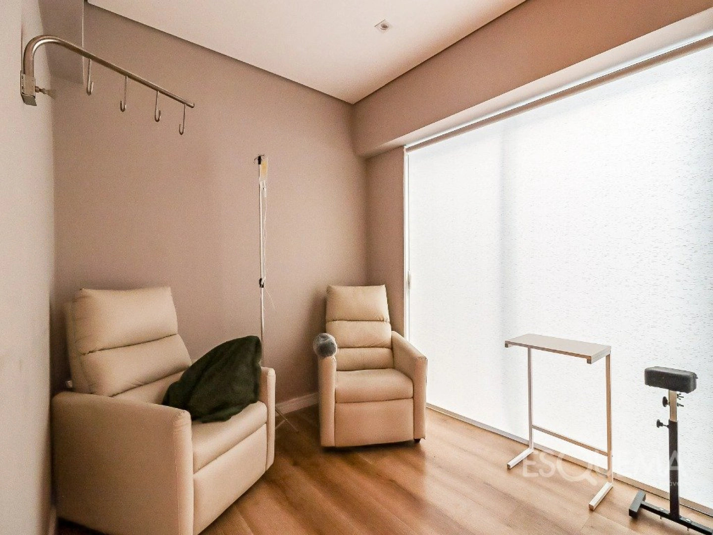 Casa comercial em rua tranquila no Panamby - Imagem 3