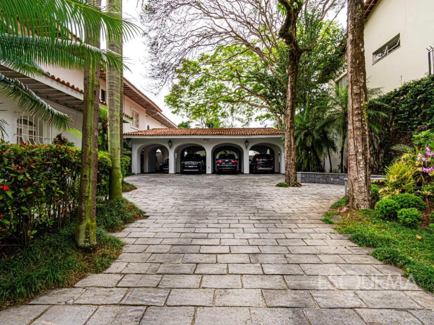 Casa em frente ao Parque Ibirapuera, com vista para as árvores - Imagem 14