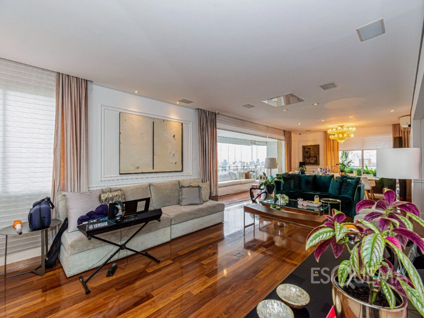 Apartamento com vista aberta e 4 suítes em área nobre do Paraíso - Imagem 10