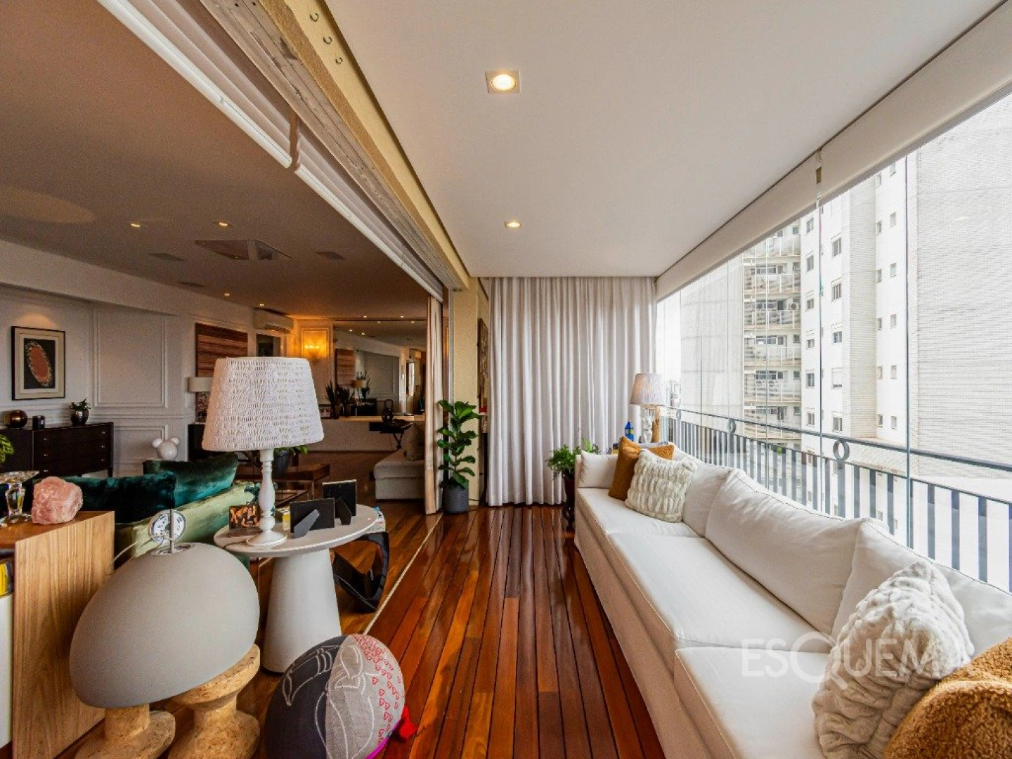 Apartamento com vista aberta e 4 suítes em área nobre do Paraíso - Imagem 15