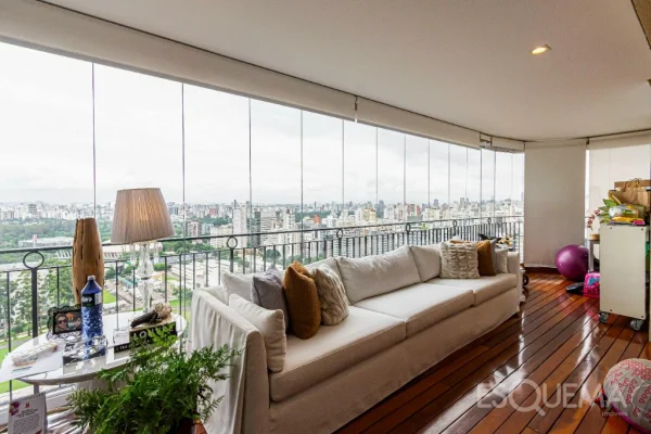 Apartamento com vista aberta e 4 suítes em área nobre do Paraíso