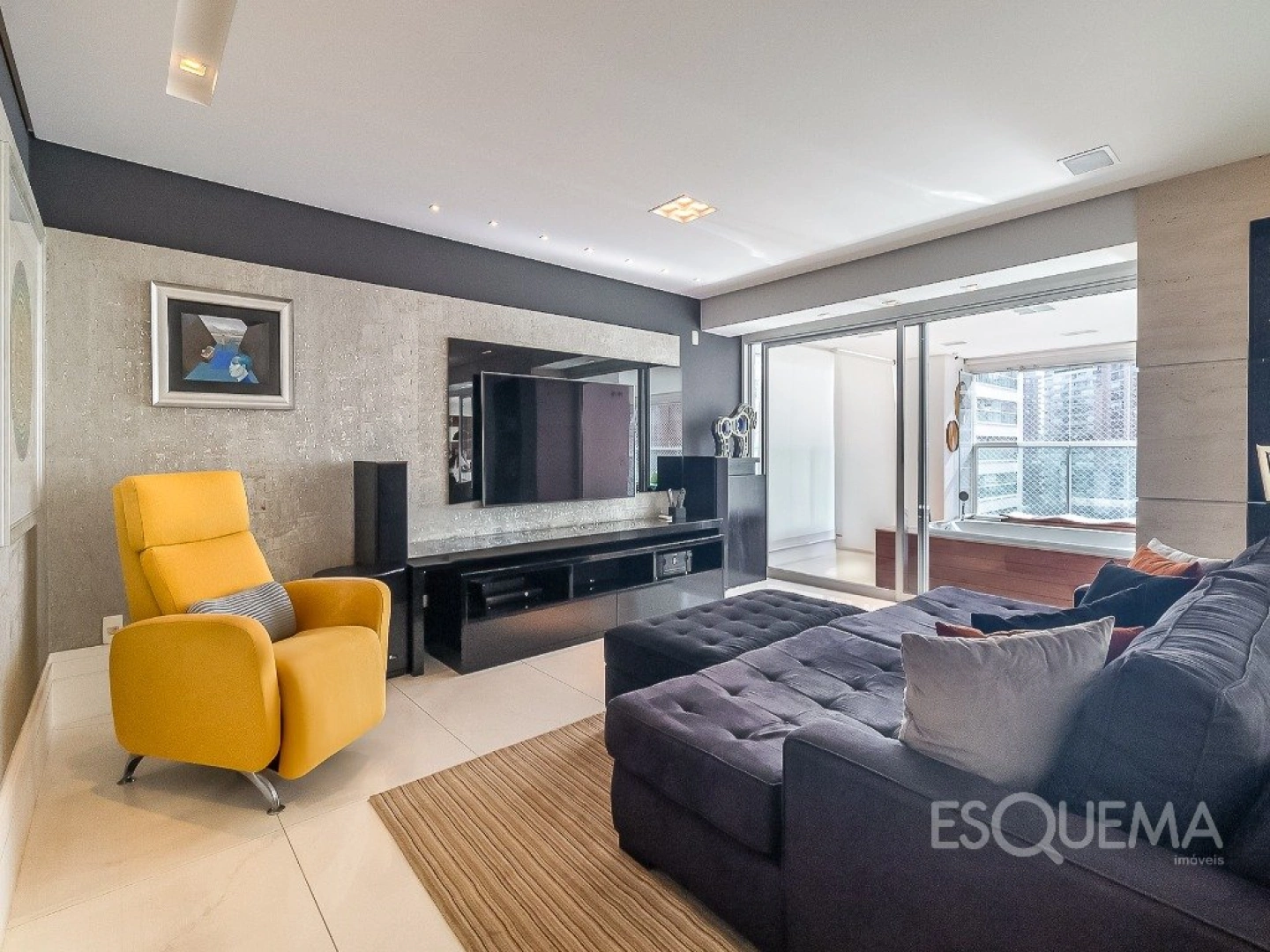 Apartamento iluminado com varanda ampla e atmosfera leve em Moema - Imagem 6