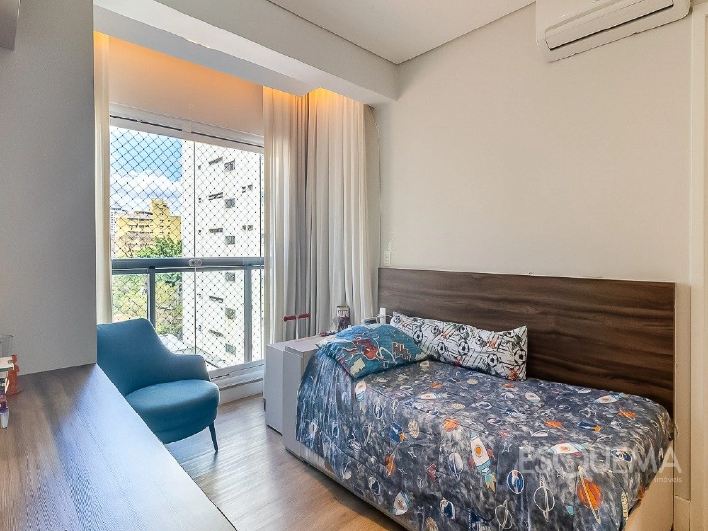 Apartamento com projeto contemporâneo e varanda integrada em Moema - Imagem 14