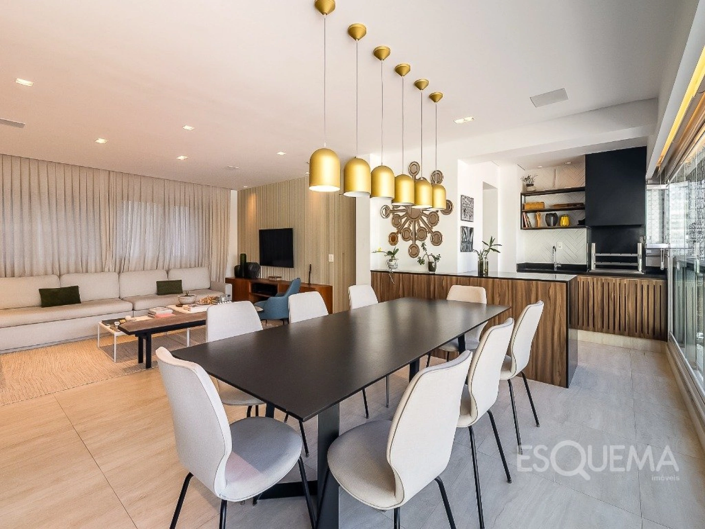 Apartamento com projeto contemporâneo e varanda integrada em Moema - Imagem 2