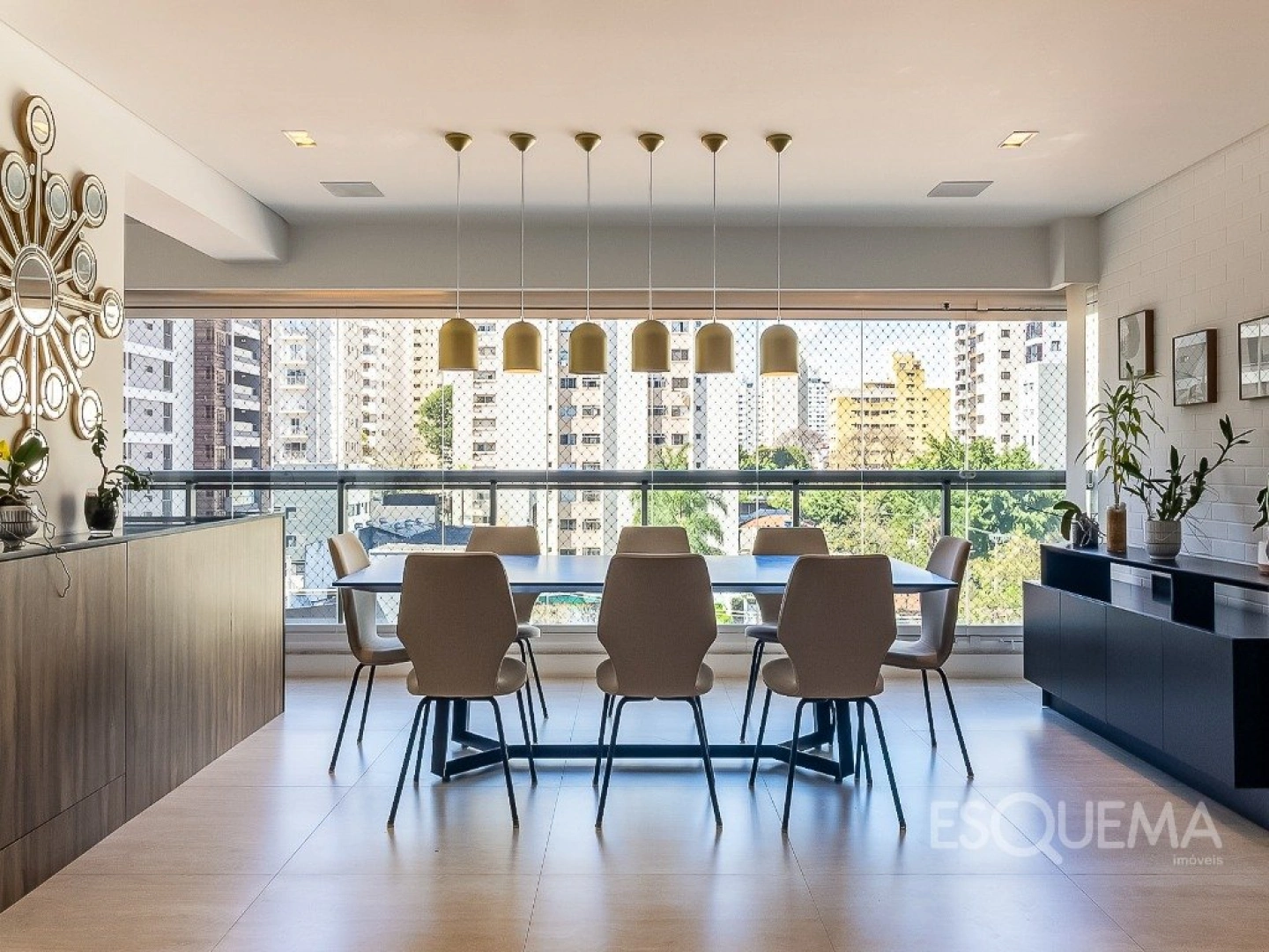Apartamento com projeto contemporâneo e varanda integrada em Moema - Imagem 5