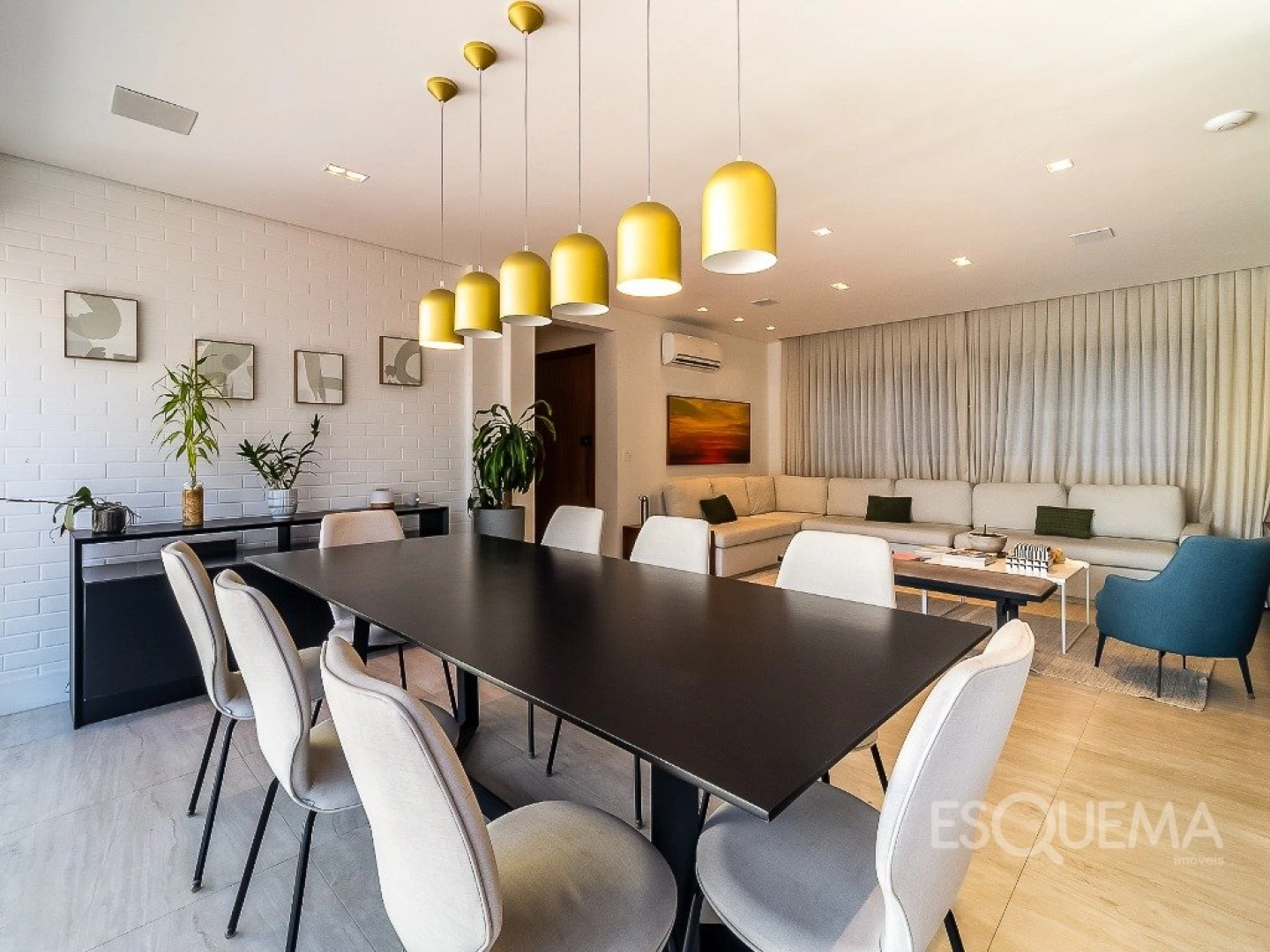 Apartamento com projeto contemporâneo e varanda integrada em Moema - Imagem 7