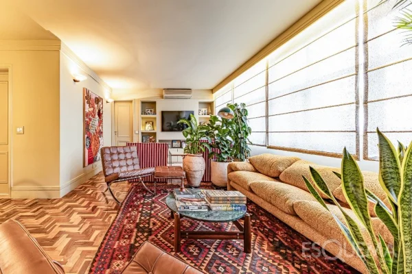 Apartamento reformado no Itaim Bibi