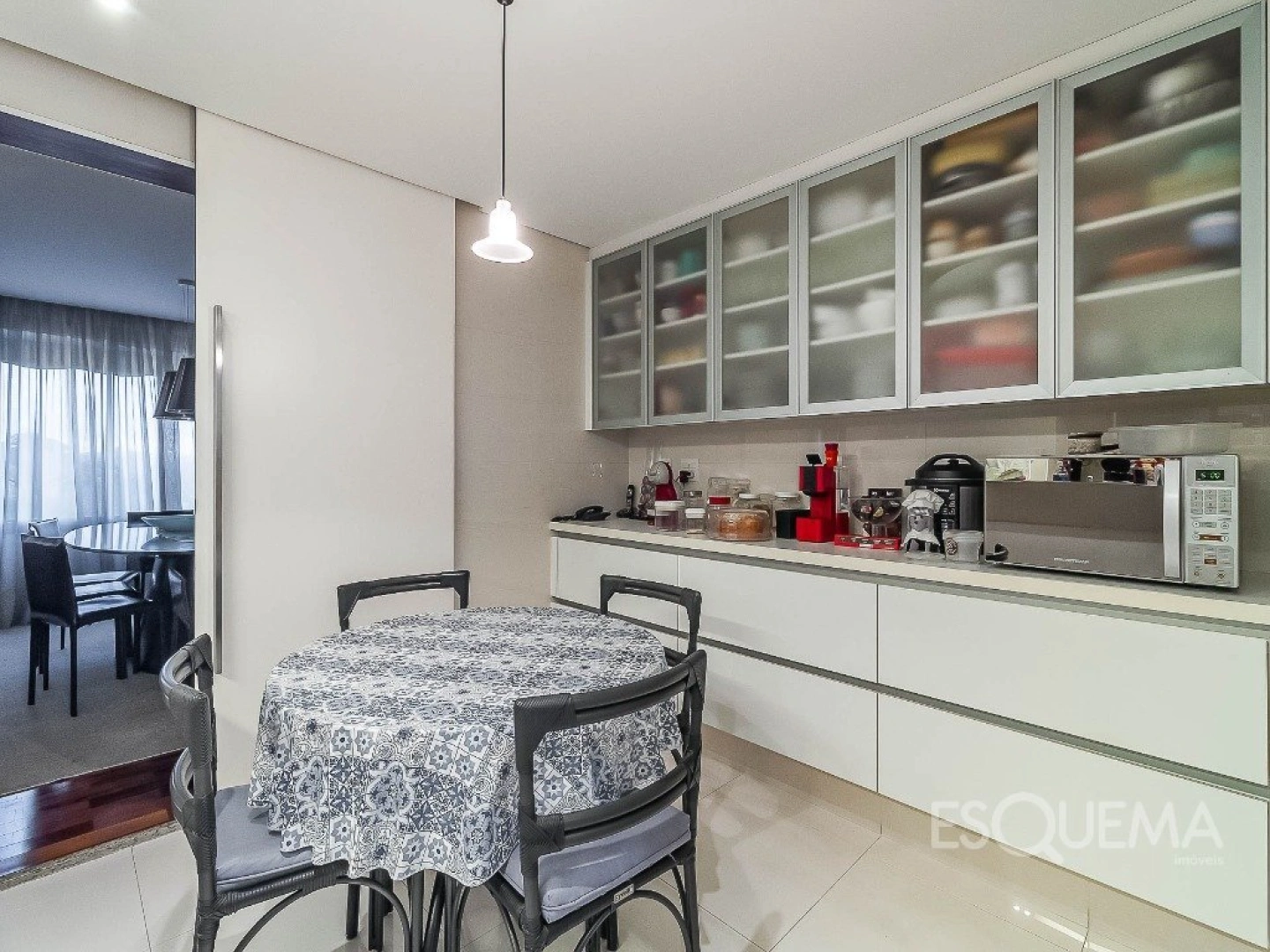 Apartamento com acabamentos refinados no Alto de Pinheiros - Imagem 11