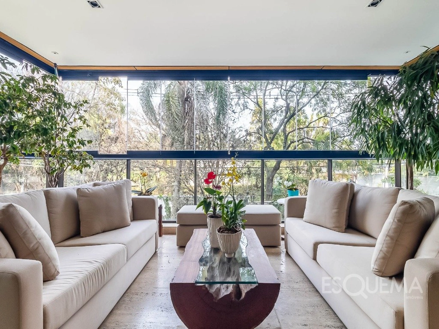 Apartamento reformado com varanda entre as copas no Alto de Pinheiros - Imagem 7
