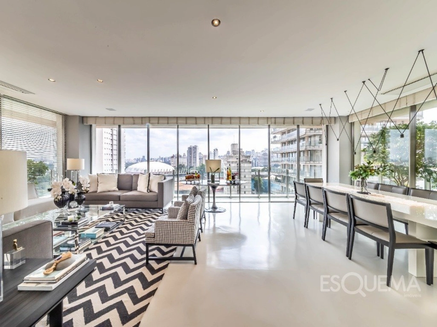 Apartamento com vista e luz natural, próximo ao Parque Ibirapuera - Imagem 1