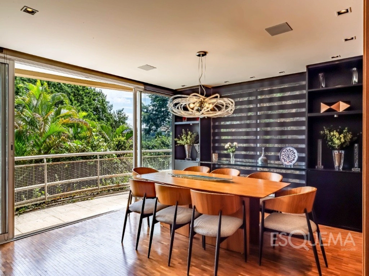 Casa iluminada e elegante em condomínio no Alto de Pinheiros - Imagem 13