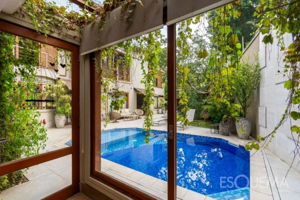 Casa em localização nobre no Jardim Europa