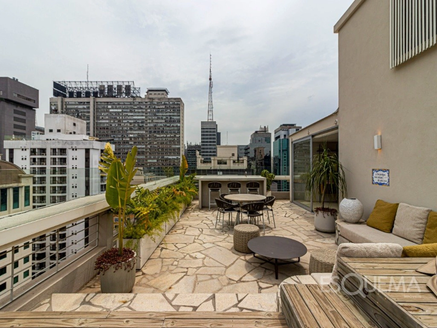 Cobertura modernista com vista panorâmica no Jardins - Imagem 1