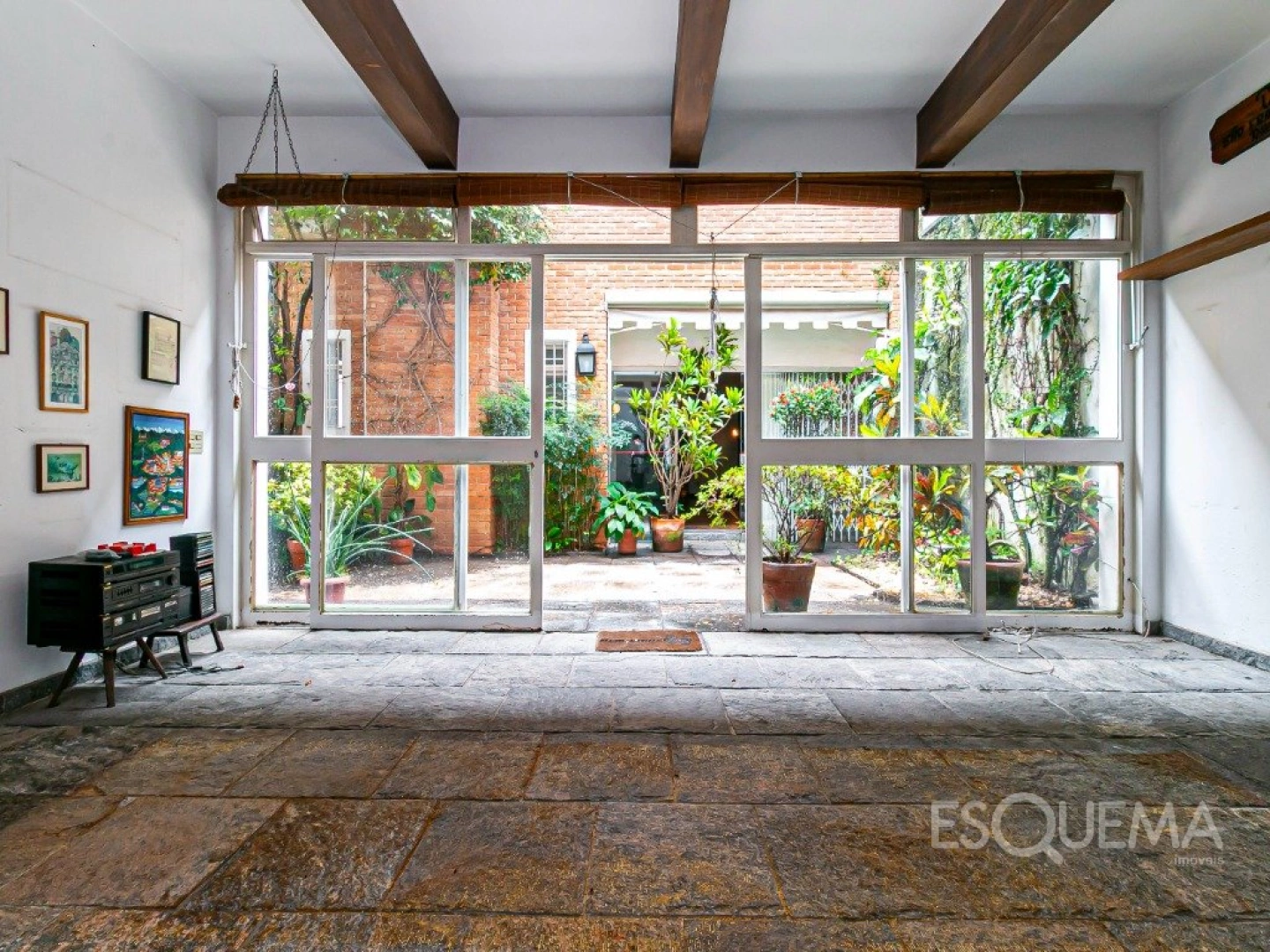 Casa à venda em localização privilegiada no Jardim Paulistano - Imagem 1