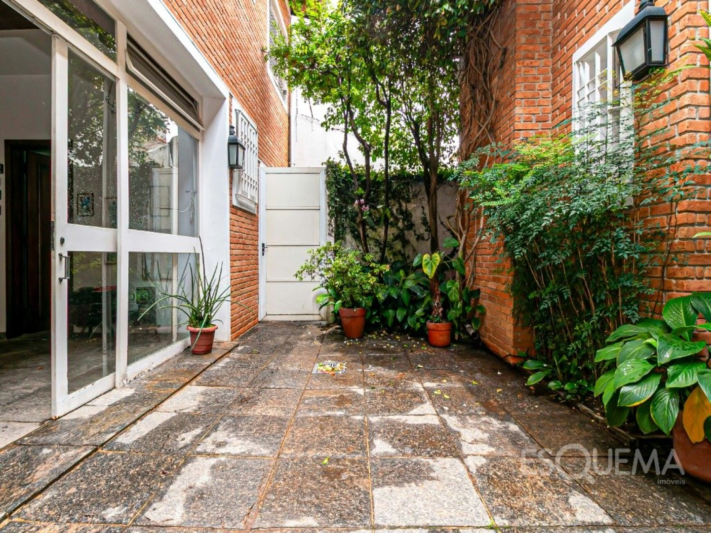 Casa à venda em localização privilegiada no Jardim Paulistano - Imagem 4