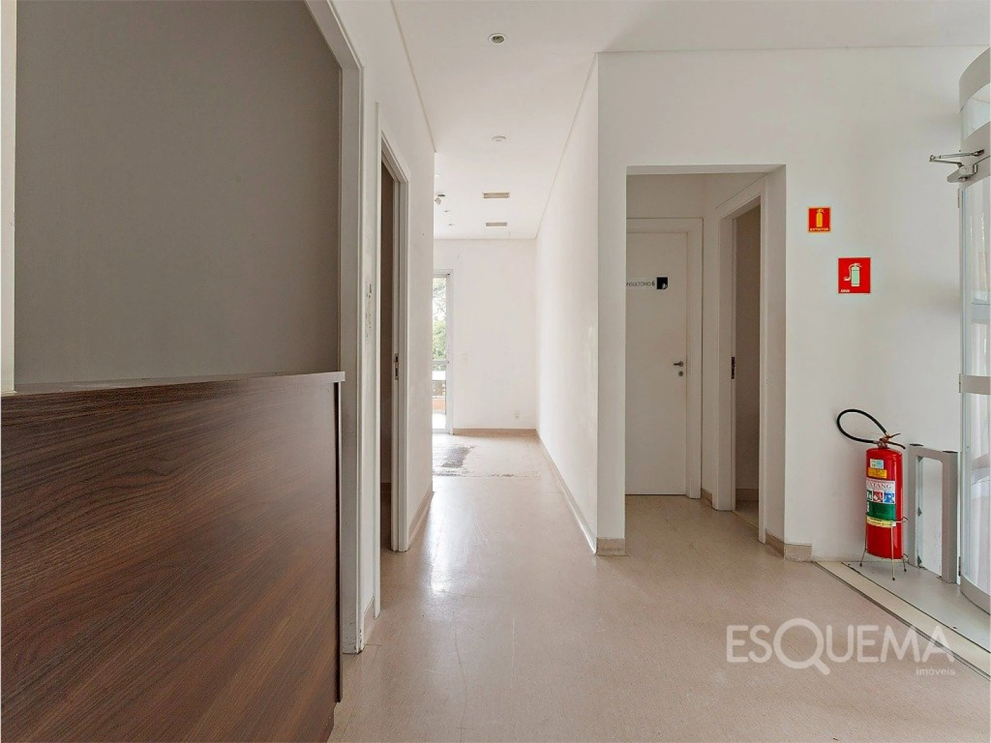 Casa comercial imponente em avenida renomada no Jardim América - Imagem 13
