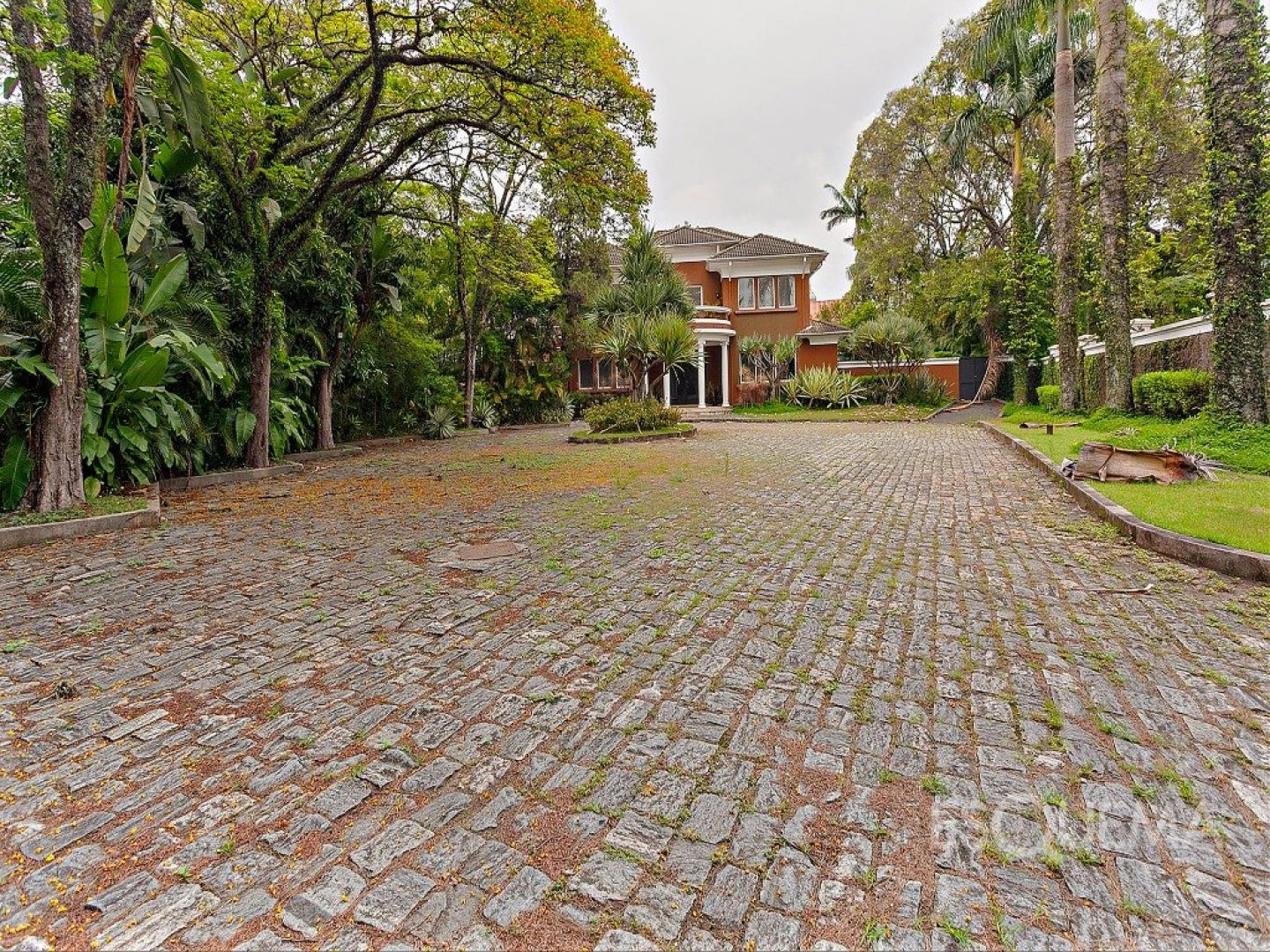 Casa comercial imponente em avenida renomada no Jardim América - Imagem 5