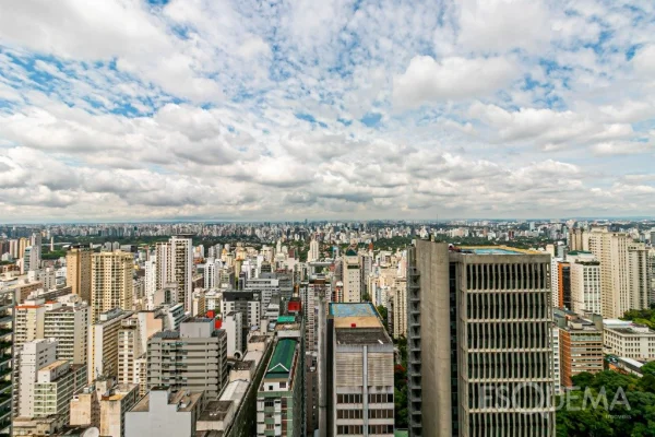Sala comercial na Avenida Paulista com vista livre