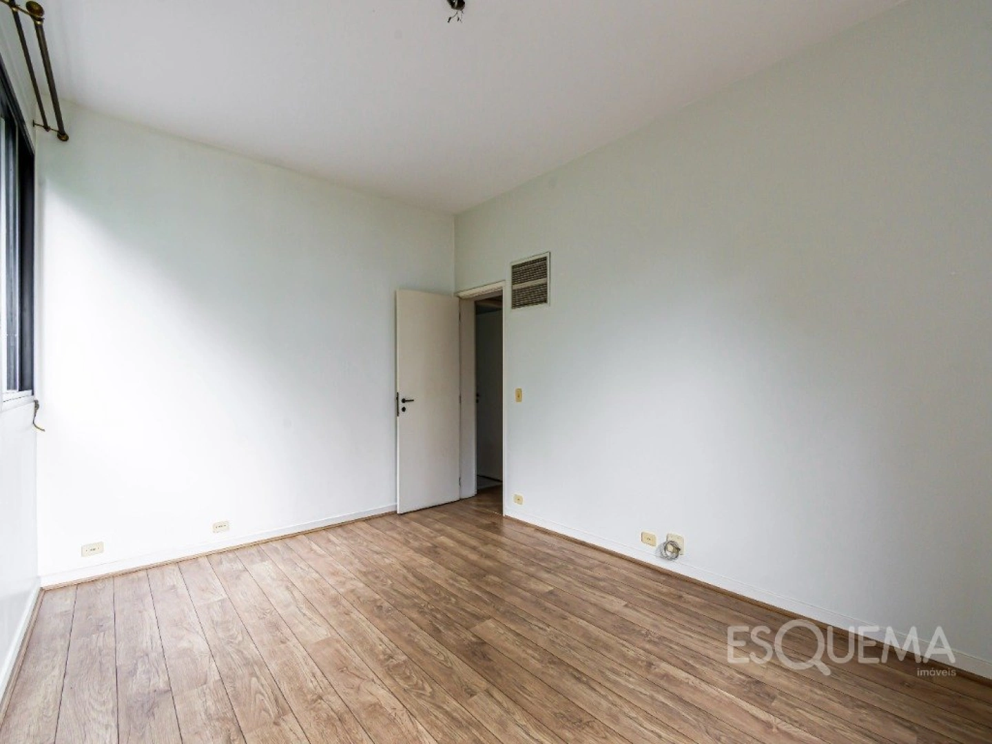 Apartamento amplo e iluminado em edifício com lazer no Real Parque - Imagem 10