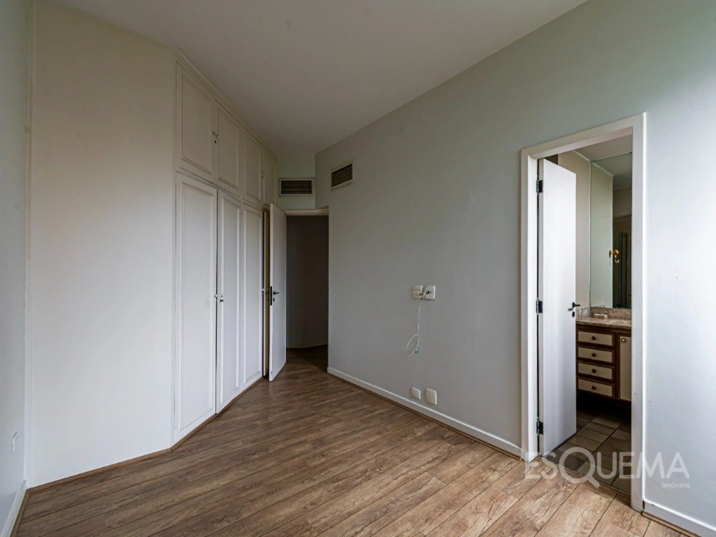 Apartamento amplo e iluminado em edifício com lazer no Real Parque - Imagem 6
