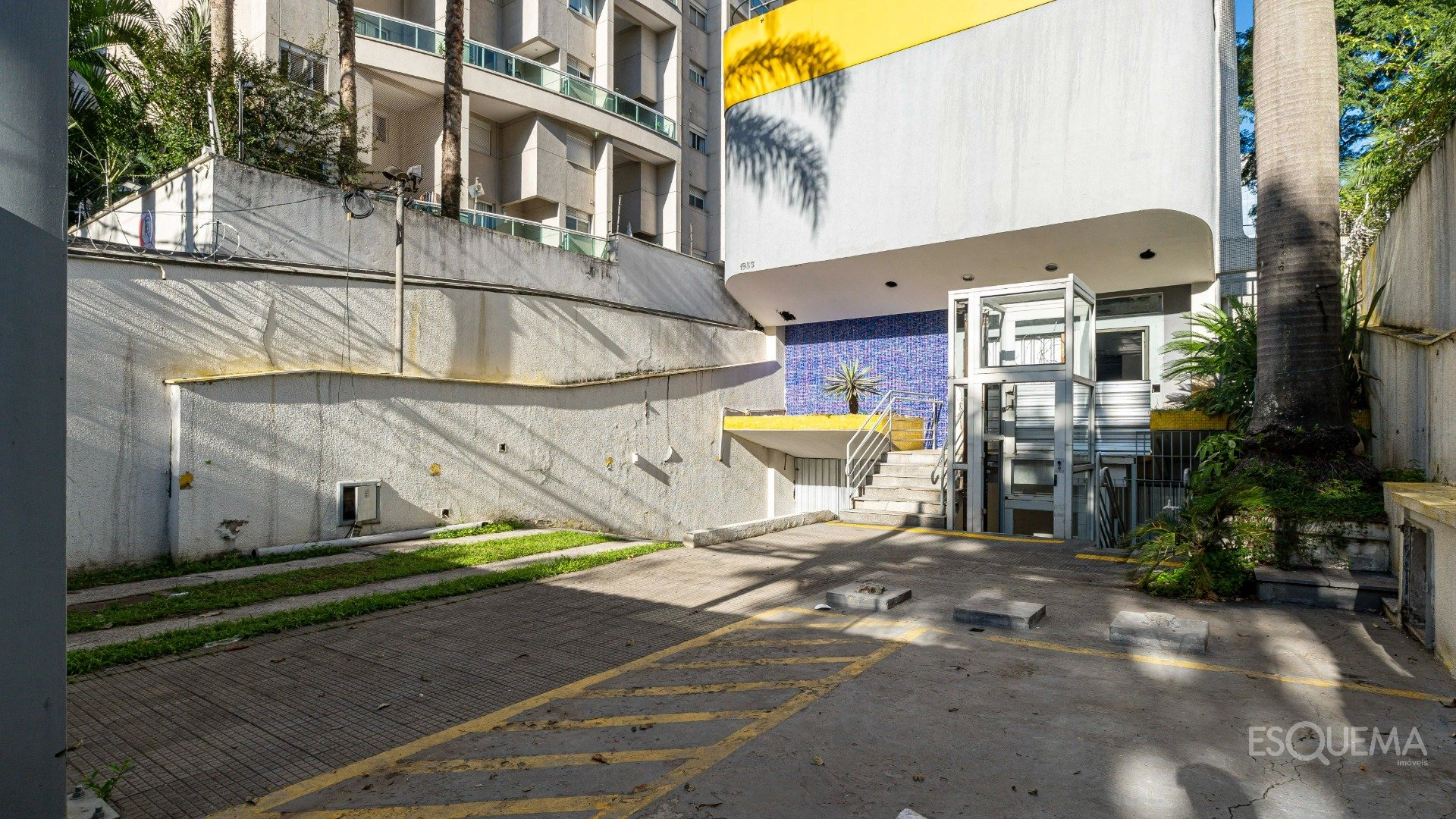 Casa comercial com subsolo na Avenida Ibirapuera - Imagem 2