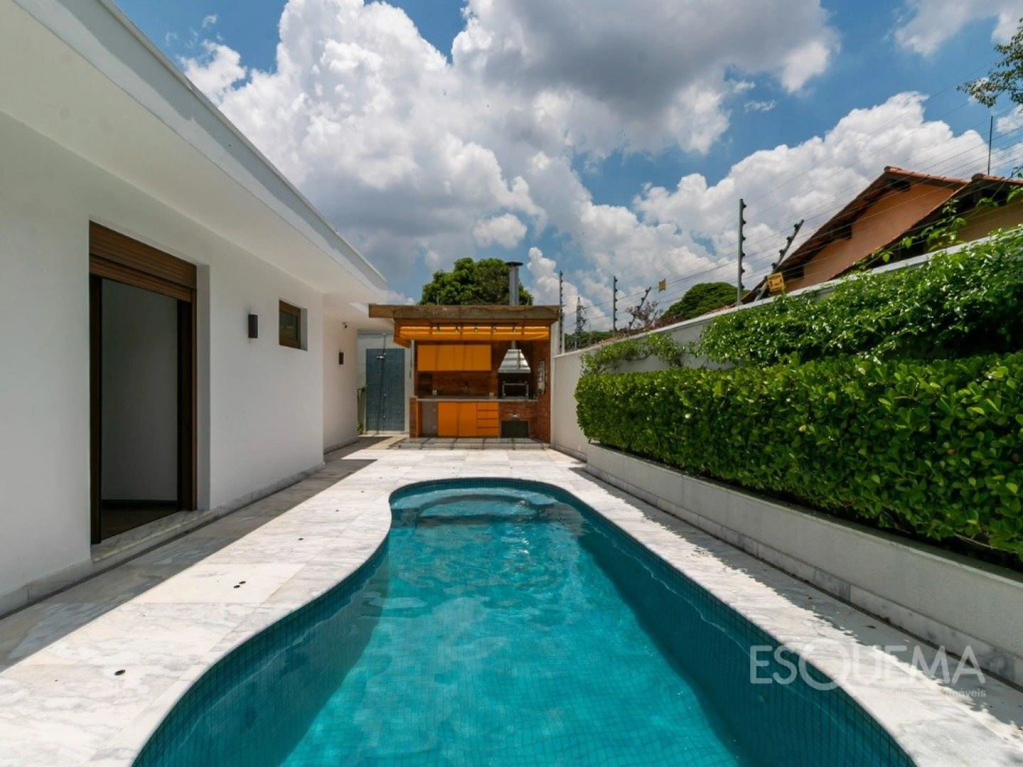 Casa térrea reformada no Boaçava - Imagem 1
