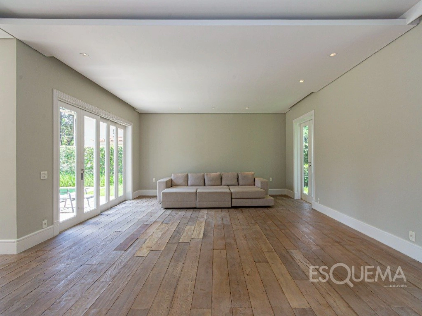 Casa neoclássica recém-reformada no Jardim Guedala - Imagem 6