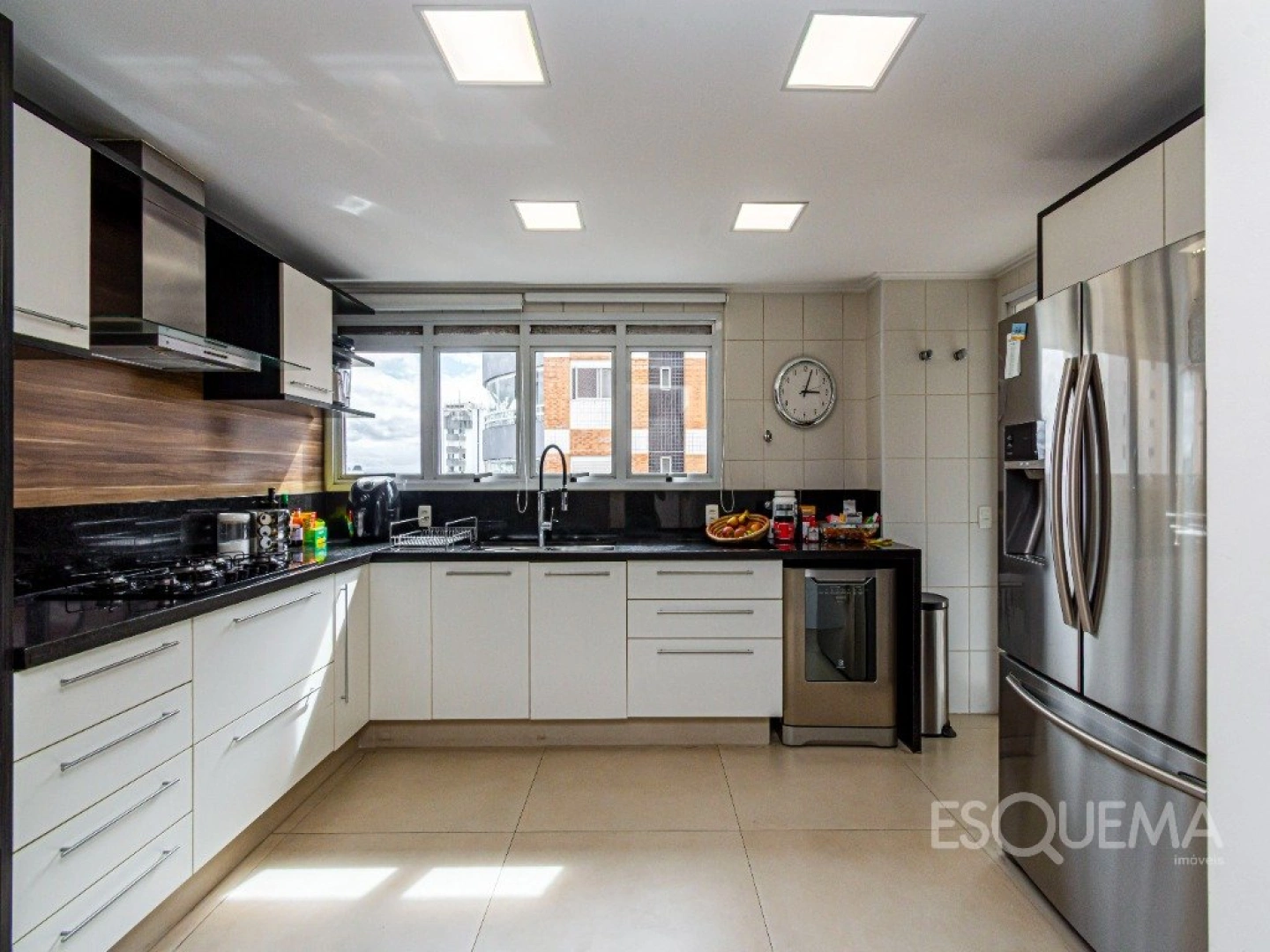 Apartamento reformado com vista livre próximo ao Colégio Santa Cruz - Imagem 10