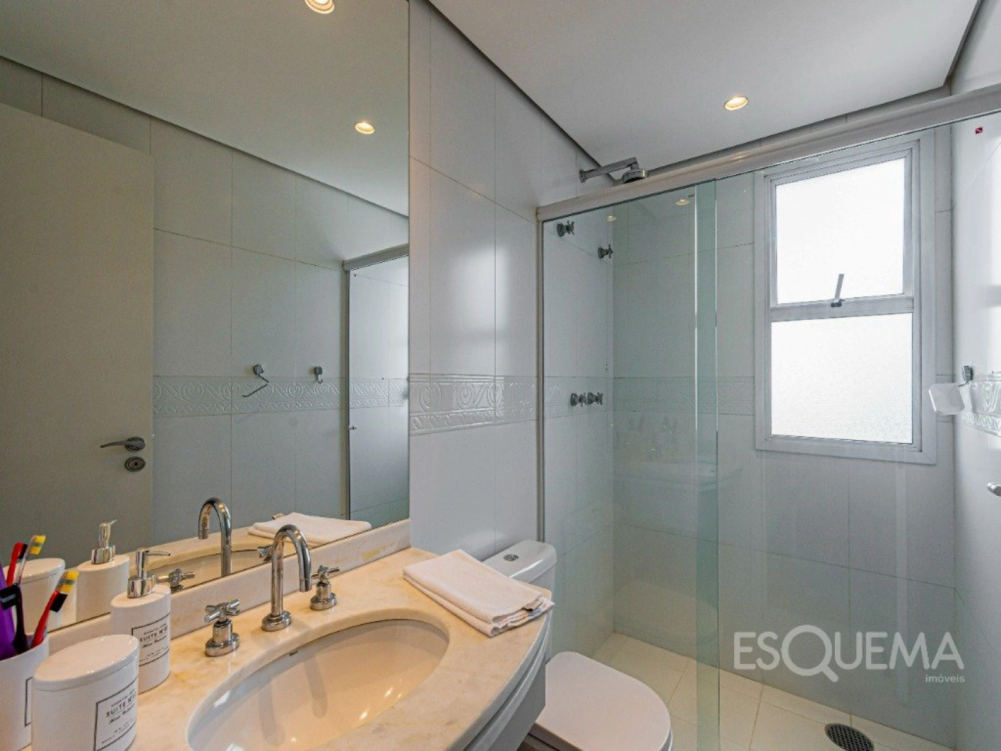 Apartamento reformado com vista livre próximo ao Colégio Santa Cruz - Imagem 13