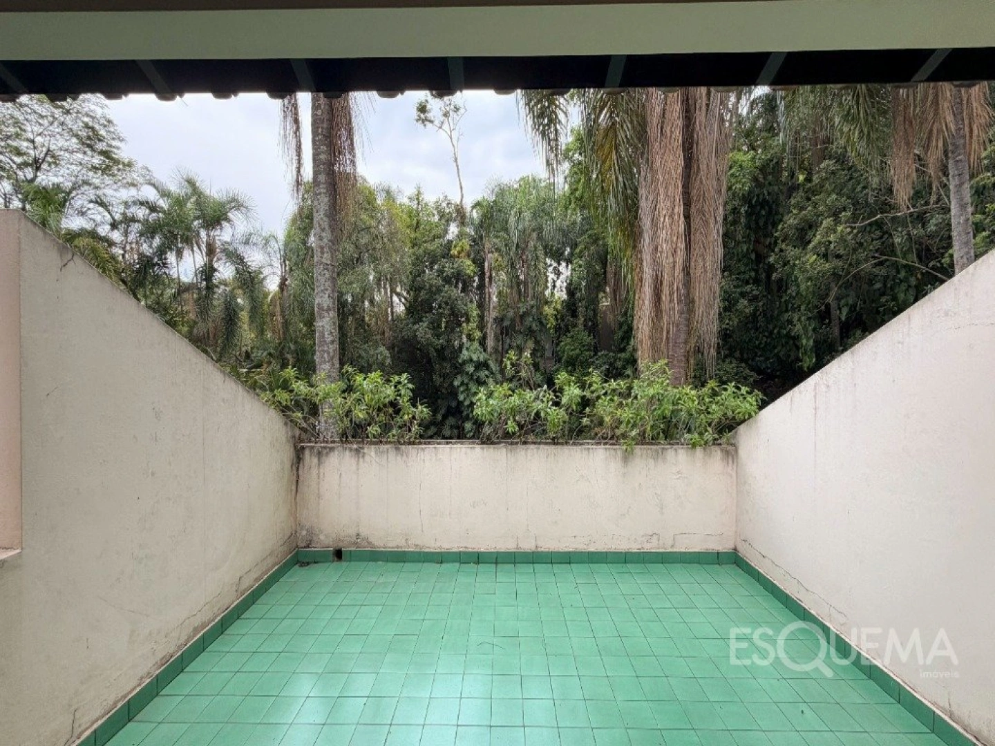 Casa em localização excelente com 2.248 m² de terreno - Imagem 10