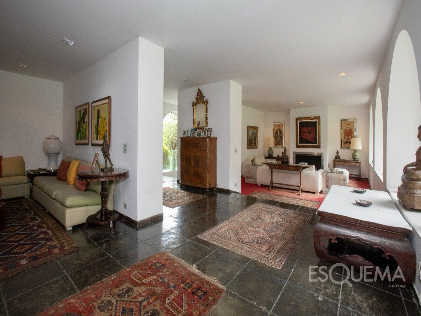 Casa em localização excelente com 2.248 m² de terreno - Imagem 5