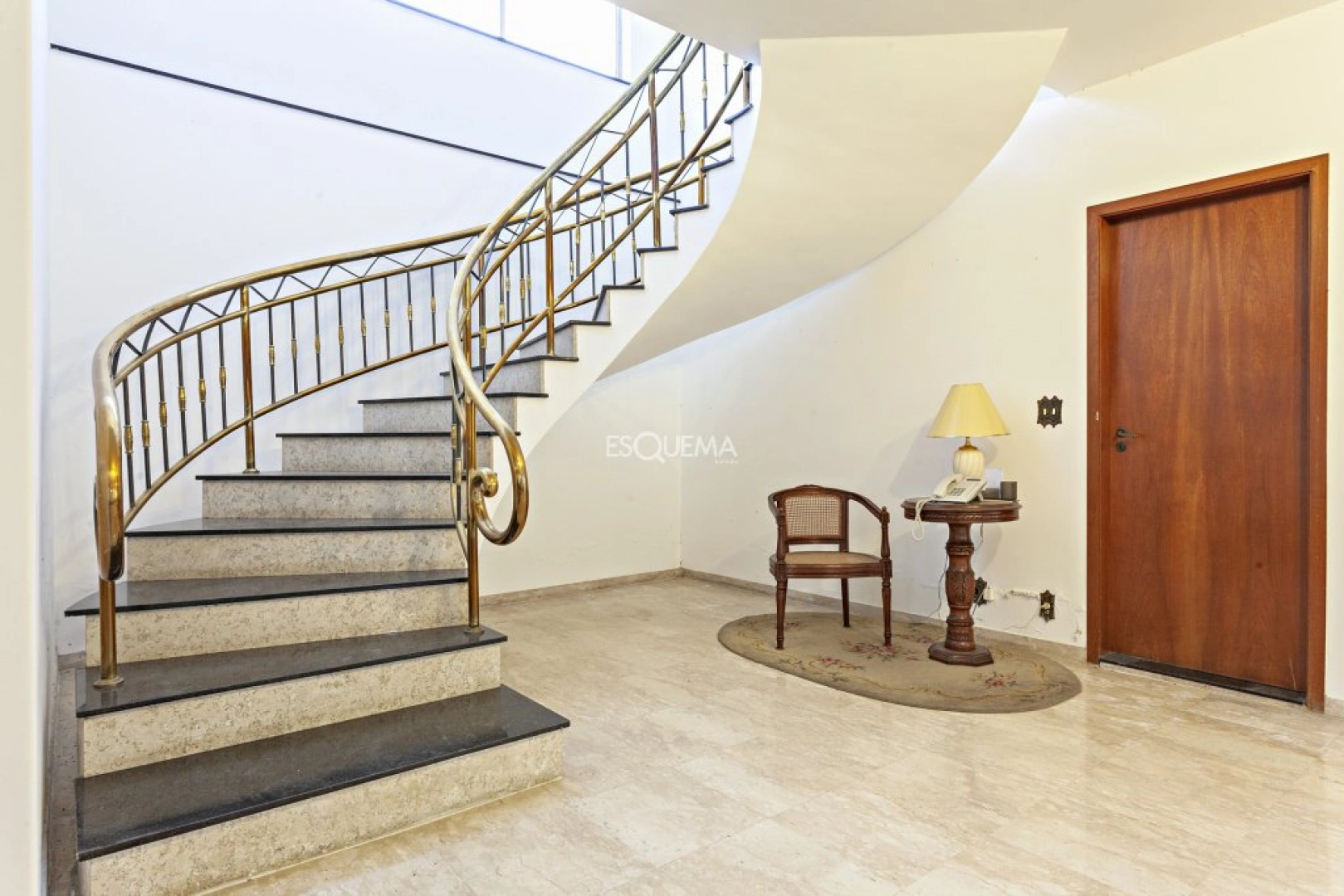 Casa em localização privilegiada - Imagem 1