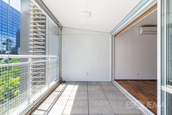 Apartamento reformado no Itaim Bibi
