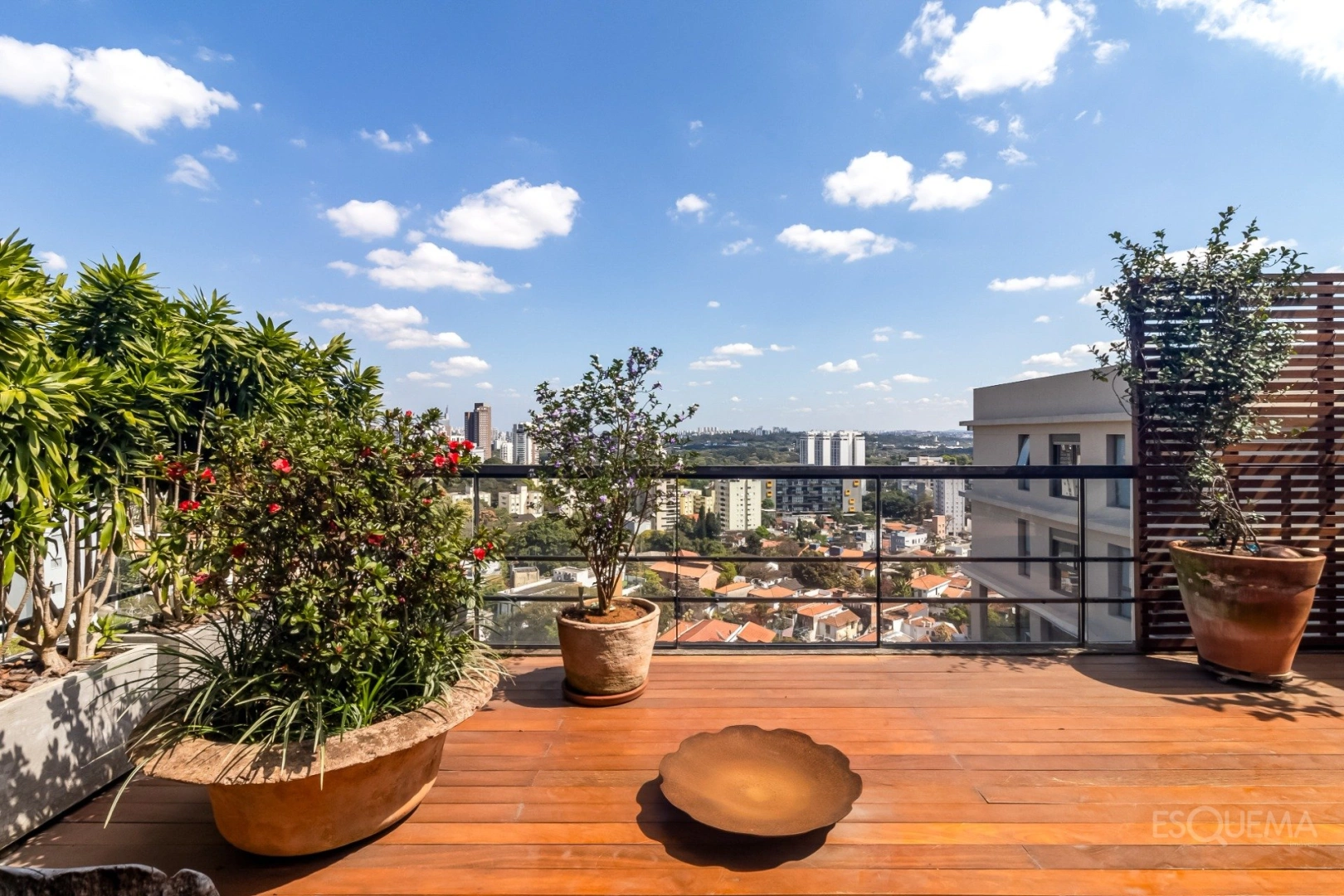 Cobertura duplex com vista aberta e terraço na Vila Madalena - Imagem 1
