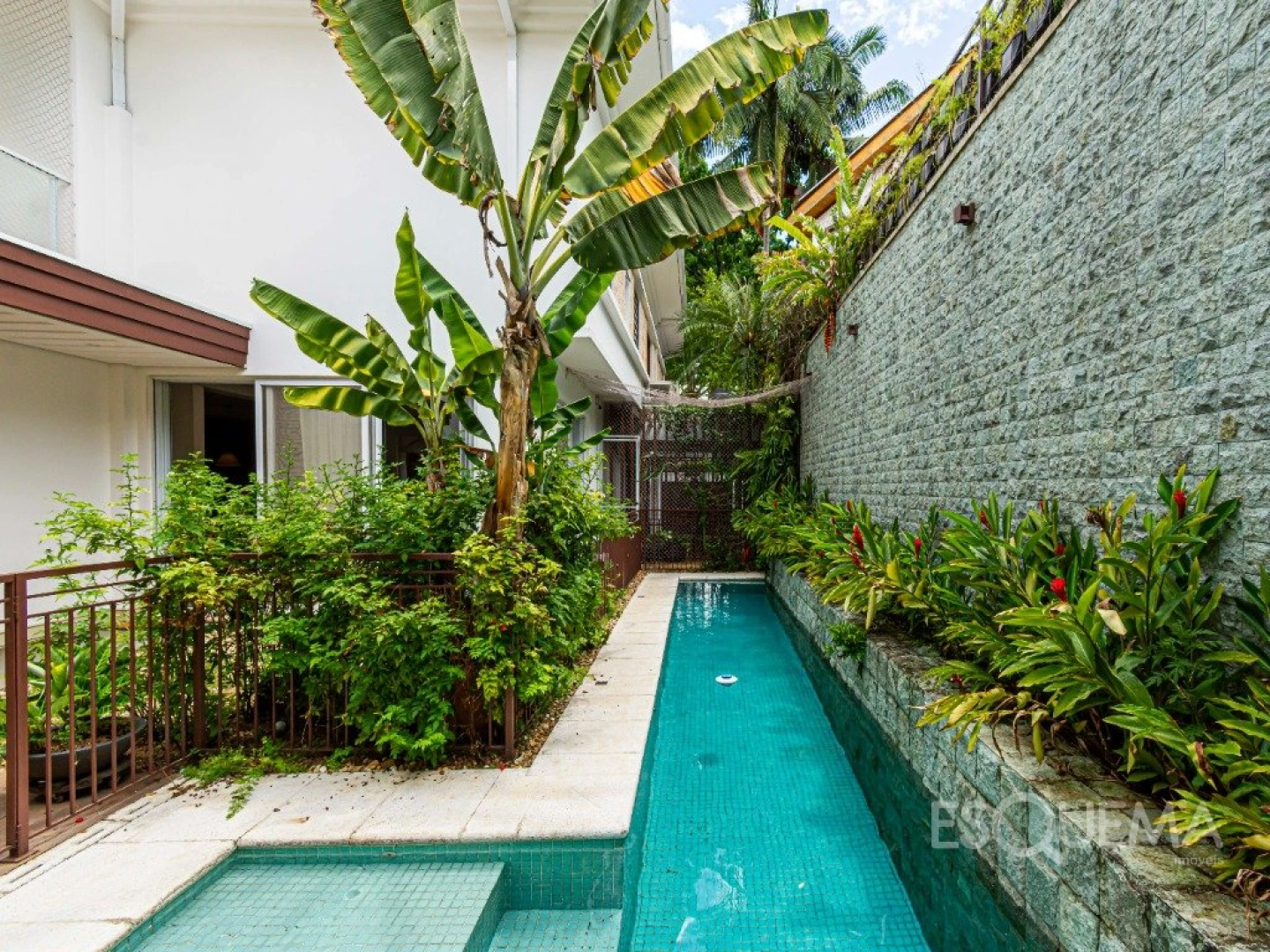 Casa reformada no Jardim Paulistano - Imagem 1