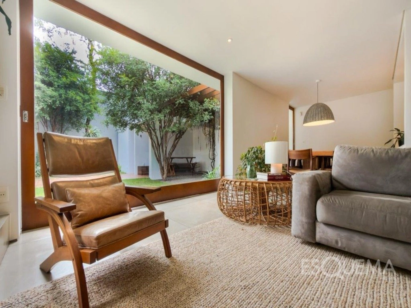 Casa com piscina e área gourmet em Alto de Pinheiros - Imagem 2