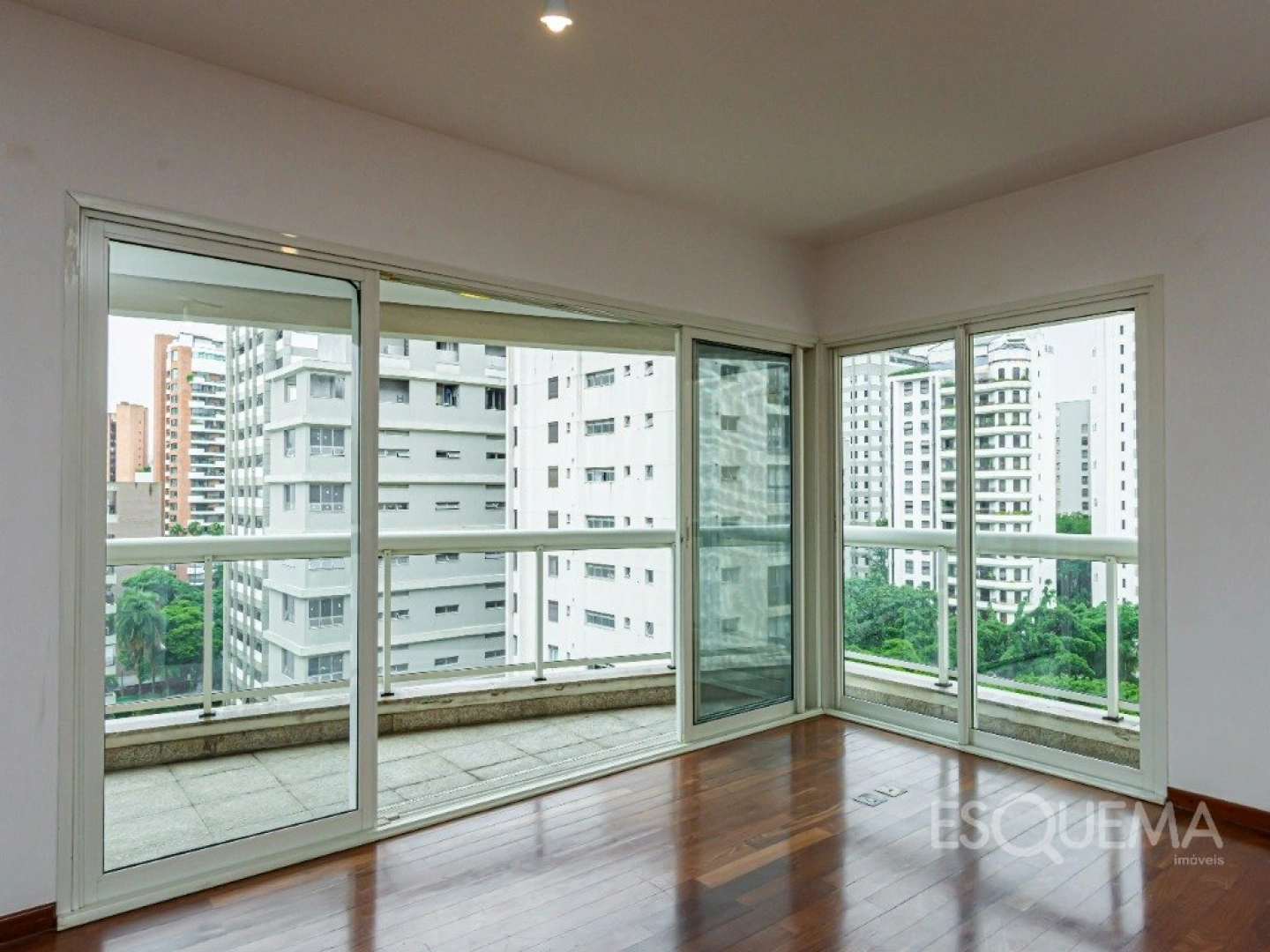Apartamento em andar alto ao lado da Praça Pereira Coutinho - Imagem 2