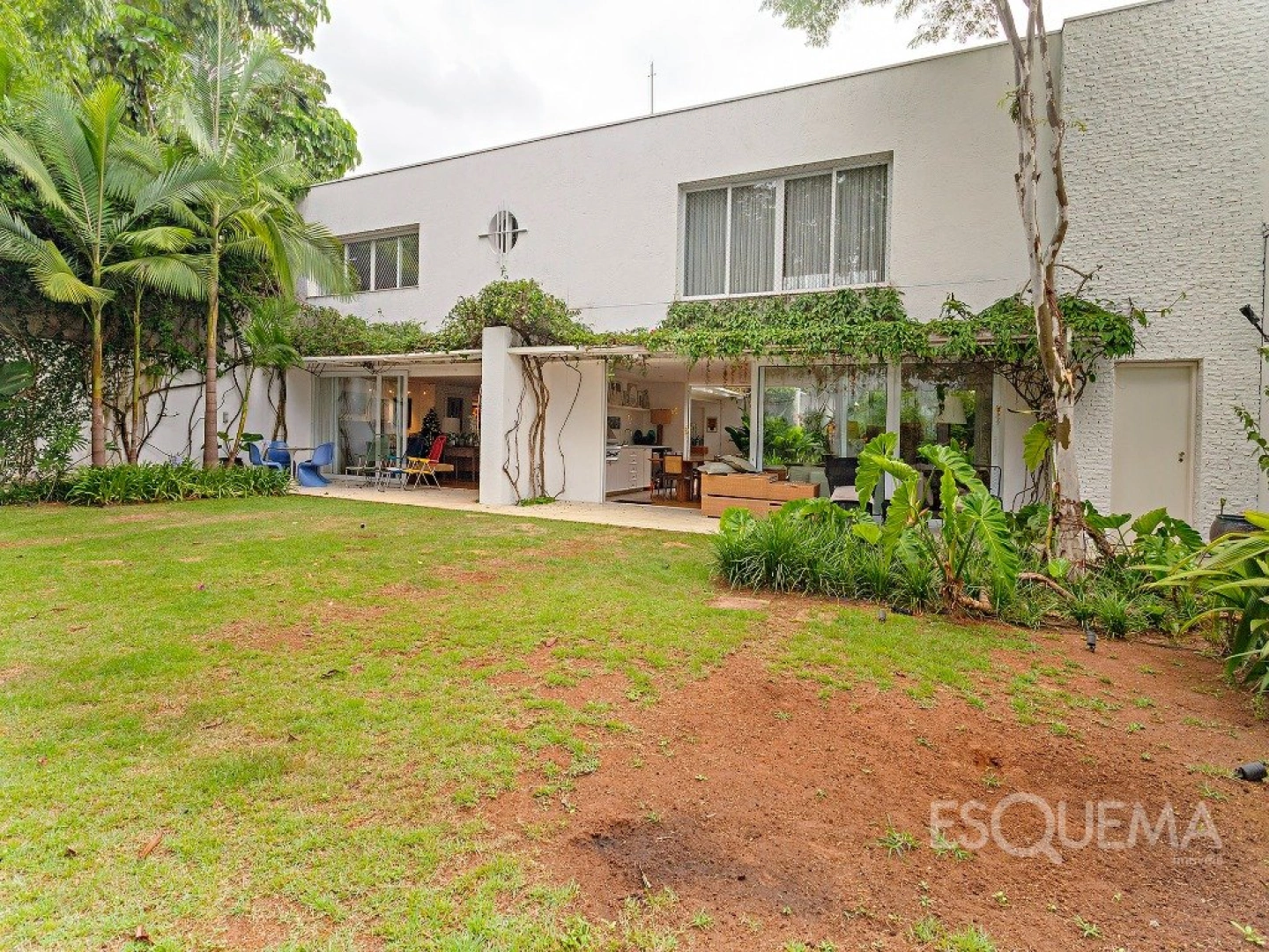 Casa contemporânea em localização privilegiada - Imagem 2