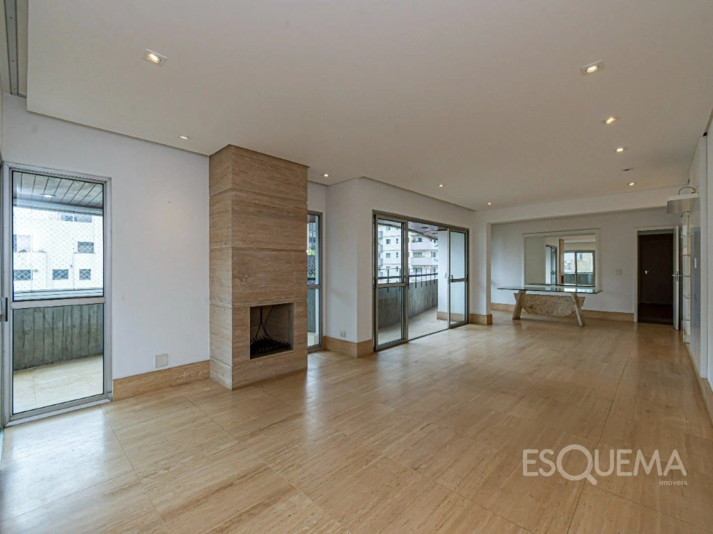 Apartamento em edifício assinado por Ruy Ohtake em Moema Pássaros - Imagem 2