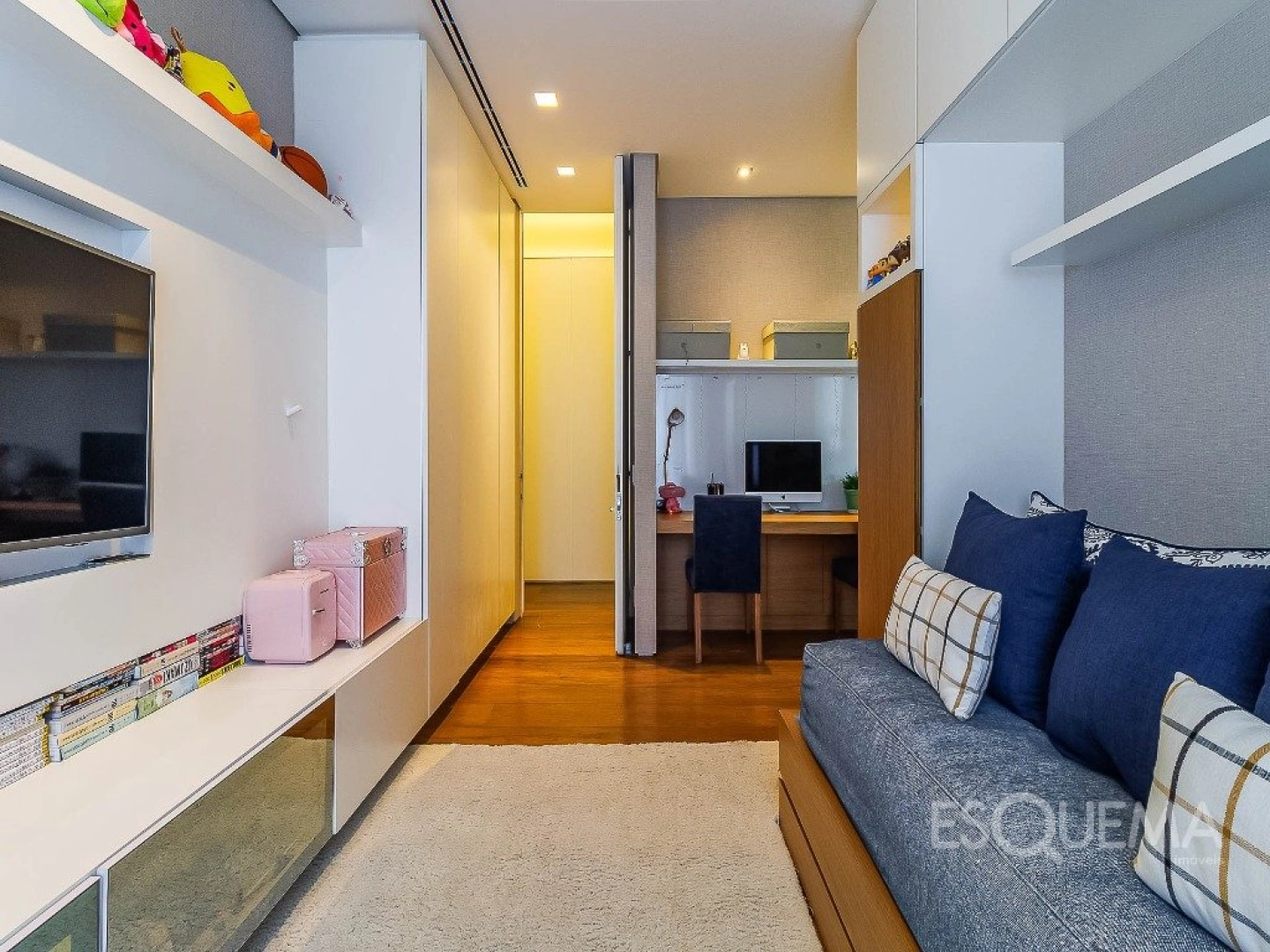 Apartamento reformado e mobiliado, com vista para o verde - Imagem 11