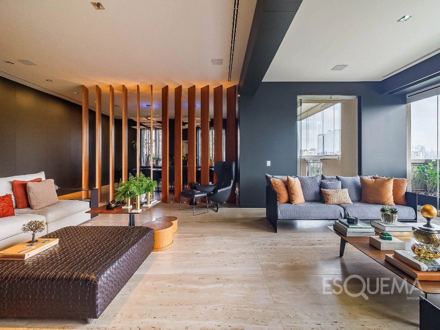 Apartamento reformado e mobiliado, com vista para o verde - Imagem 2