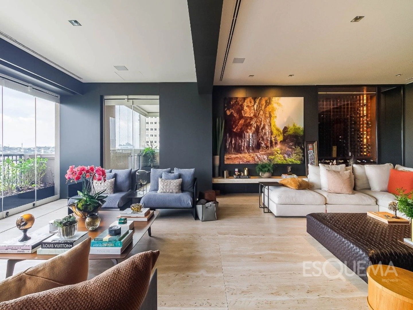 Apartamento reformado e mobiliado, com vista para o verde - Imagem 5